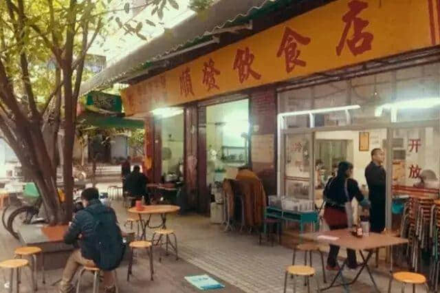 点先算老字号?糖水除咗甜味,仲要加啲人情味…… 点先算老字号?糖水除咗甜味,仲要加啲人情味……