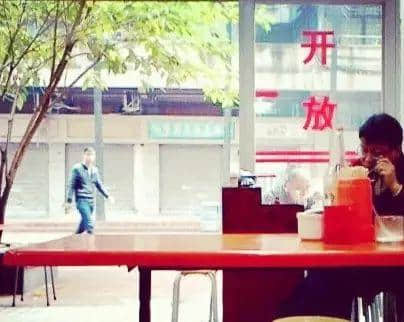 点先算老字号?糖水除咗甜味,仲要加啲人情味…… 点先算老字号?糖水除咗甜味,仲要加啲人情味……