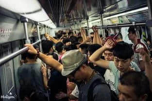 为什么一到周末，广州地铁客流量就超北上？