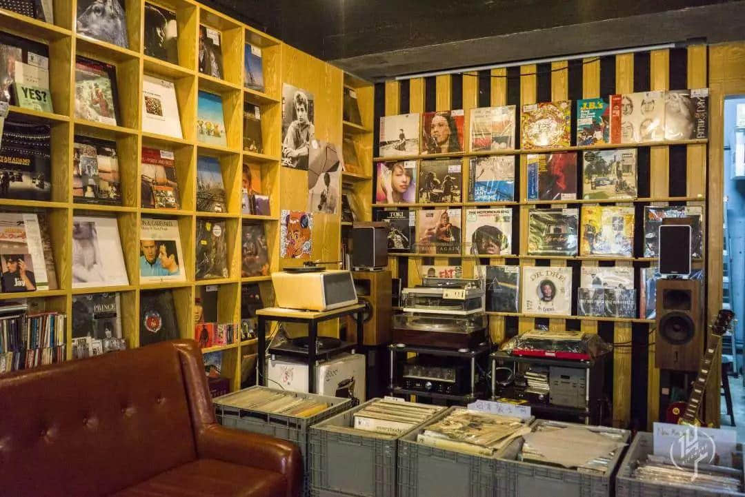 体育西横街小区里，藏着全广州最值得一去的黑胶唱片店