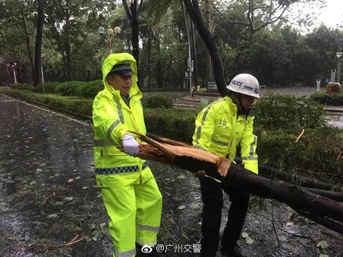 原来广州人系咁样样面对史上最强台风之一？？