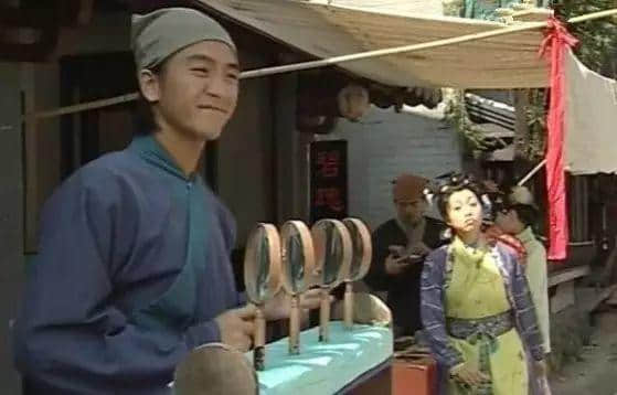 据说16年前每一个温暖屋企，都睇过皆大欢喜