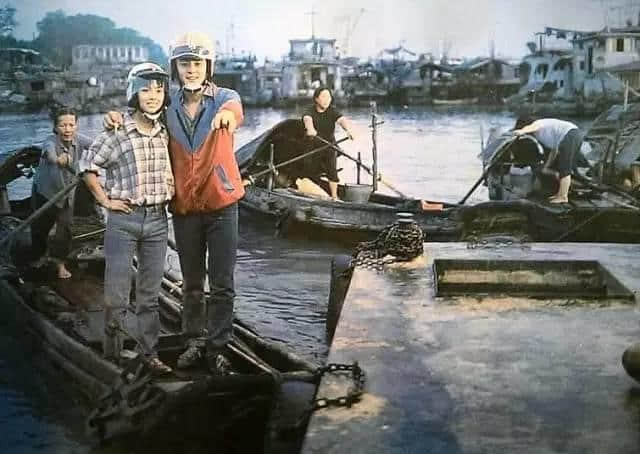 呢部系最早期嘅关于广州青年嘅电影，100%取景于广州！
