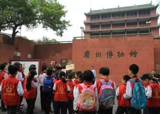 广州小学开粤语课：母亲教畀我哋嘅语言，都值得珍视