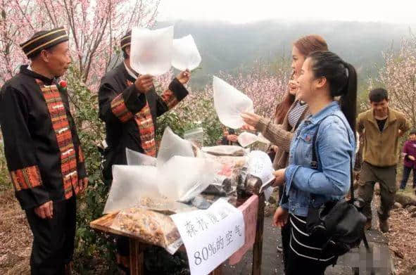 卖完空气出刻字林,广东清远骑呢景区仲有乜做唔到? 卖完空气出刻字林,广东清远骑呢景区仲有乜做唔到?