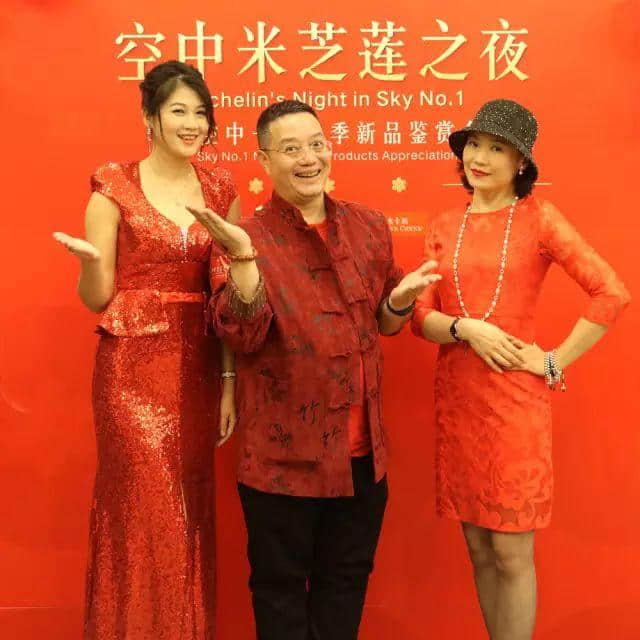 今日究竟系边个生日?大家都要畀足面佢? 今日究竟系边个生日?大家都要畀足面佢?