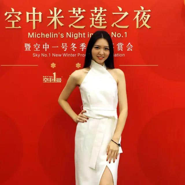 今日究竟系边个生日?大家都要畀足面佢? 今日究竟系边个生日?大家都要畀足面佢?