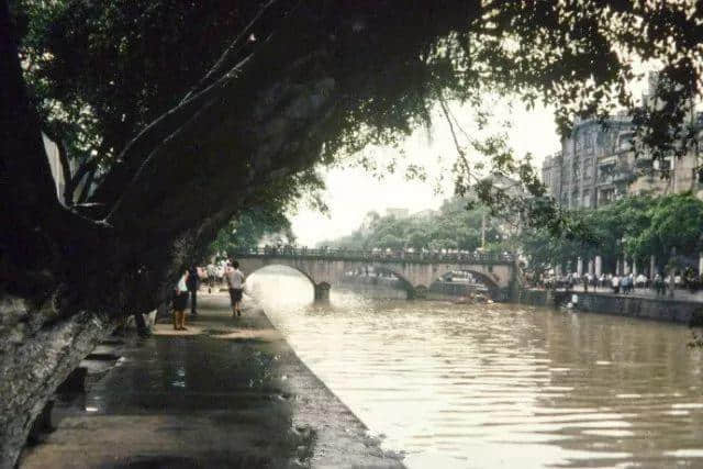 “忘本”的广州人