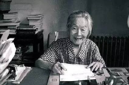 杨绛仙逝,享年105岁丨她送给年轻人的12句话,值得一读再读! 杨绛仙逝,享年105岁丨她送给年轻人的12句话,值得一读再读!