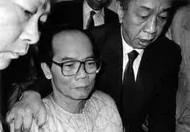 江湖大佬龙哥:以前我冇得拣,依家想做返个人! 江湖大佬龙哥:以前我冇得拣,依家想做返个人!