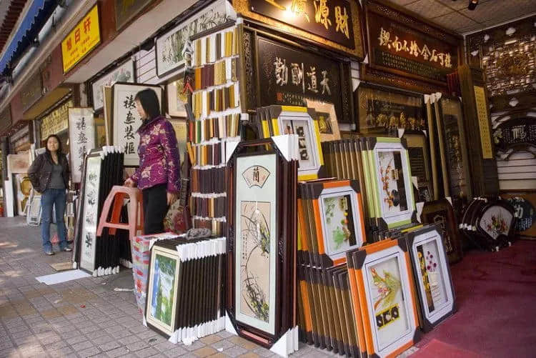 2015万广州人都要感谢的66岁老人,是他带我们走遍广州! 2015万广州人都要感谢的66岁老人,是他带我们走遍广州!