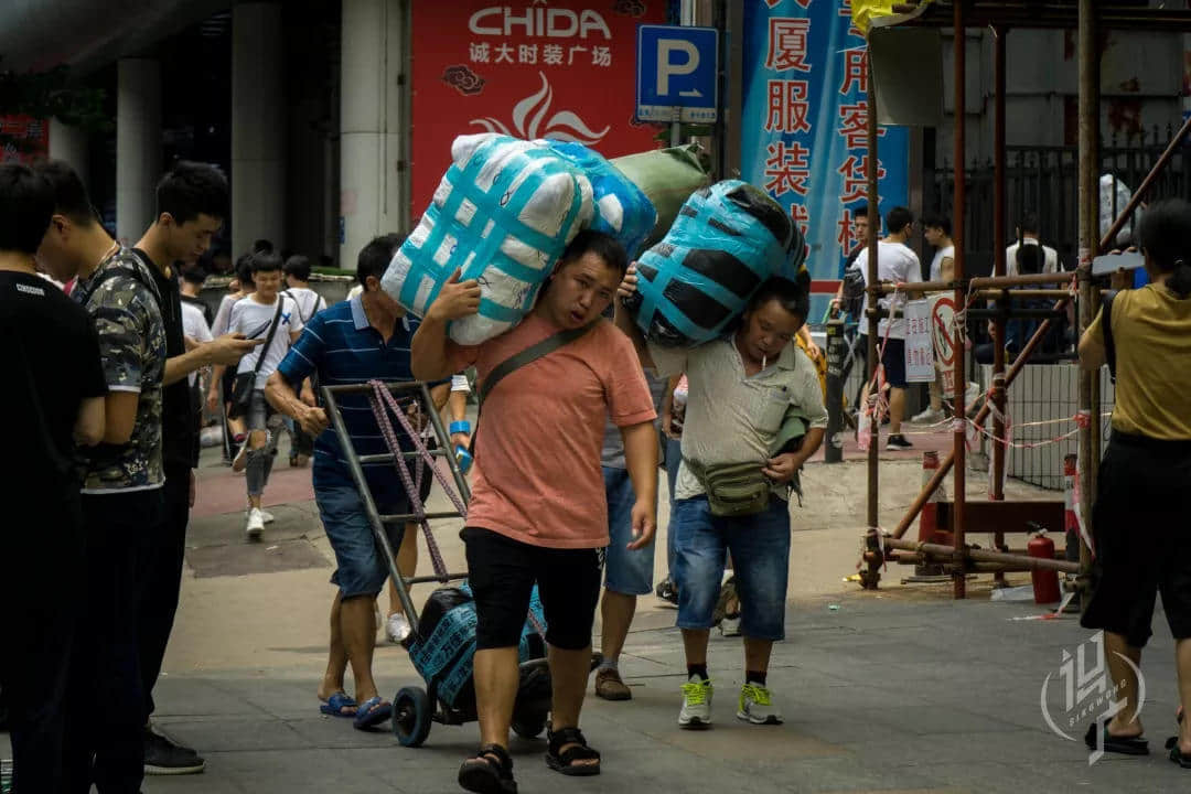在没有双十一的年代,十三行就是每个广州人的淘宝天堂 在没有双十一的年代,十三行就是每个广州人的淘宝天堂