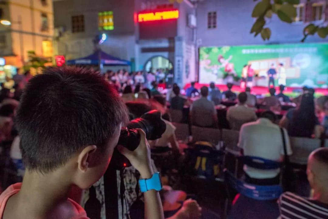 广州再多高楼,都不如小时候嘅榕树头 广州再多高楼,都不如小时候嘅榕树头