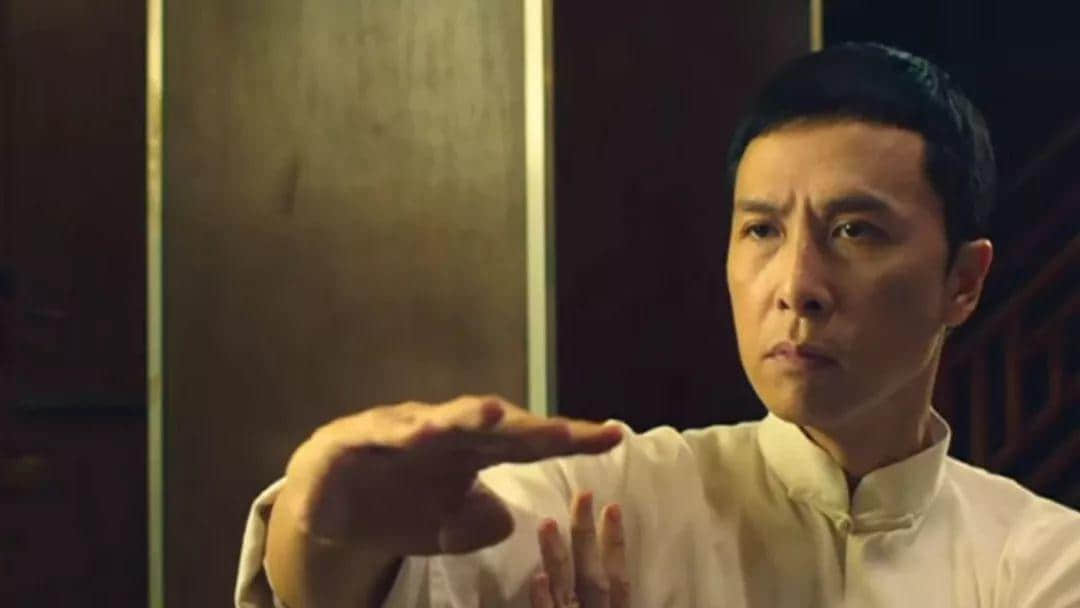 唔好再问佛山人识唔识无影脚!因为黄飞鸿自己都唔识! 唔好再问佛山人识唔识无影脚!因为黄飞鸿自己都唔识!