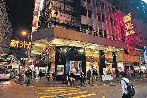 这位自带BGM的喜剧演员身上,有你不知道的香港粤剧浮沉史 这位自带BGM的喜剧演员身上,有你不知道的香港粤剧浮沉史