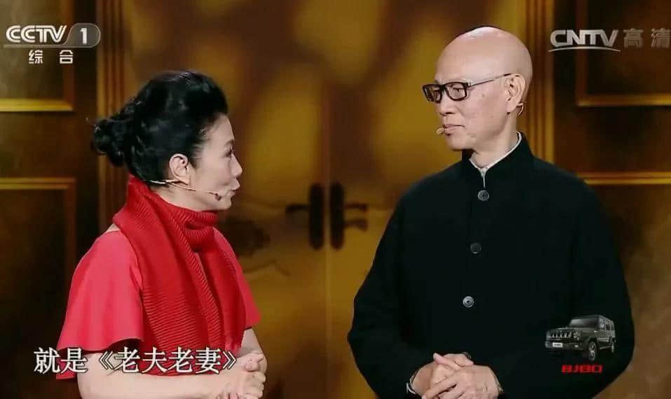 这位自带BGM的喜剧演员身上，有你不知道的香港粤剧浮沉史