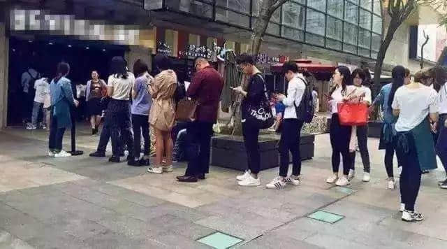 清平鸡、蛇王满、龙门海鲜舫,你仲记得几多广州始祖网红店? 清平鸡、蛇王满、龙门海鲜舫,你仲记得几多广州始祖网红店?