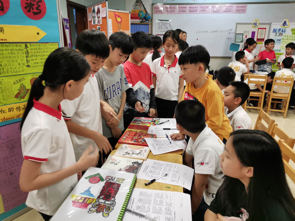 向学弟学妹们做保护方言的宣传 向学弟学妹们做保护方言的宣传