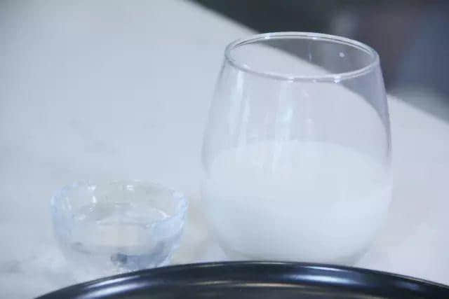 【欣知食】| 大理石竟然能吃?在《柏拉图的理想国》,没什么不可能 【欣知食】| 大理石竟然能吃?在《柏拉图的理想国》,没什么不可能