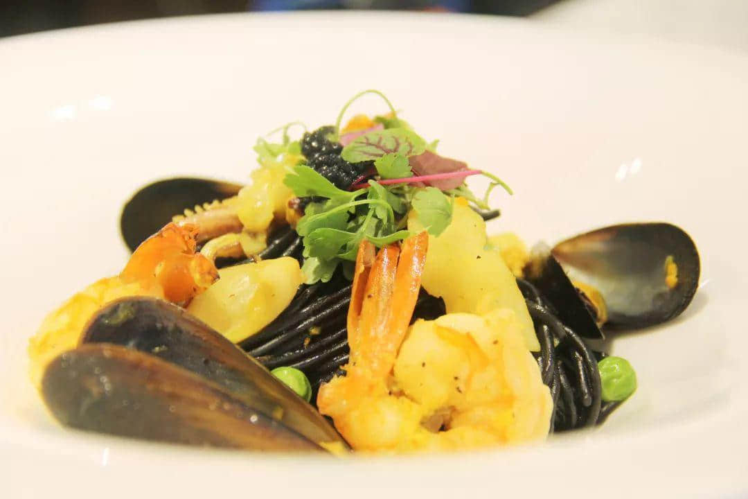 【欣知食】| COVA,每一口都可能是流传200年的米兰味道 【欣知食】| COVA,每一口都可能是流传200年的米兰味道