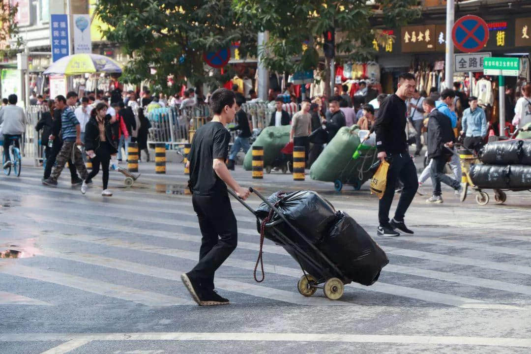 藏身沙河的汕尾街:闹市中渐行渐远的“故乡” 藏身沙河的汕尾街:闹市中渐行渐远的“故乡”