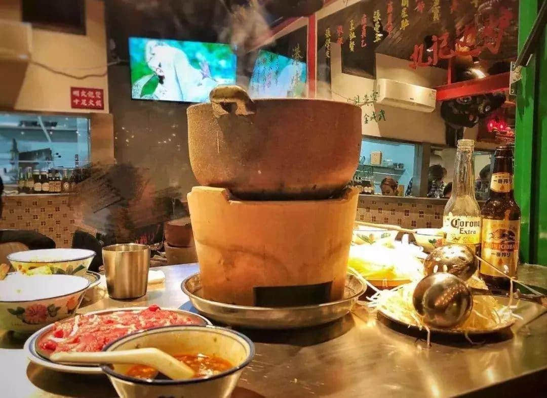 打边炉和吃火锅到底有什么区别? 打边炉和吃火锅到底有什么区别?