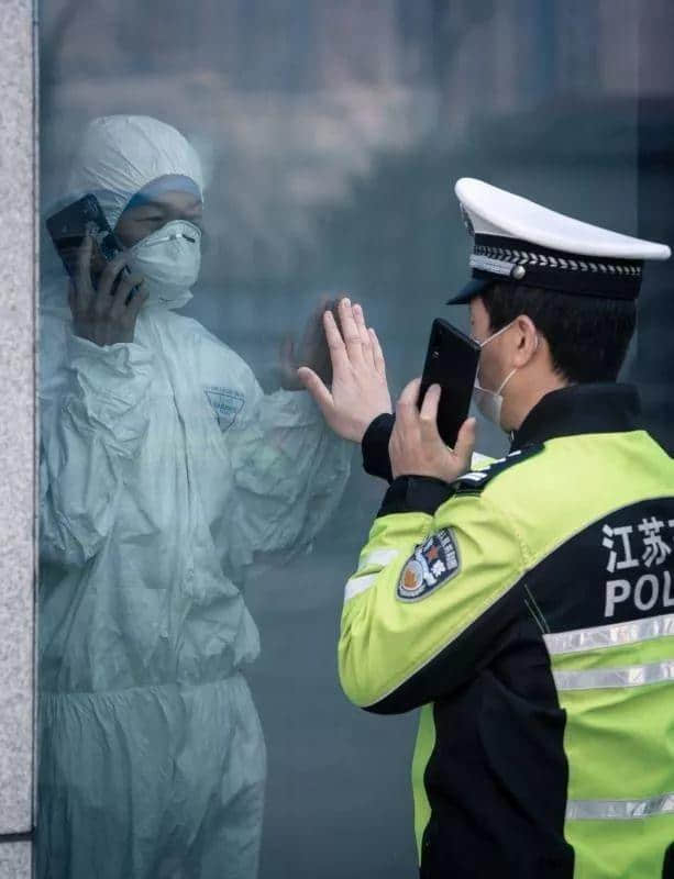 情人节的广州街头,没有情人 情人节的广州街头,没有情人