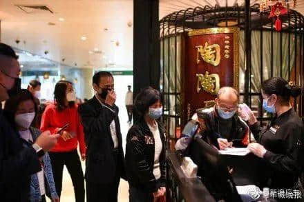 若餐饮业是疫情的重症病人,那旅游业已下达病危通知书! 若餐饮业是疫情的重症病人,那旅游业已下达病危通知书!