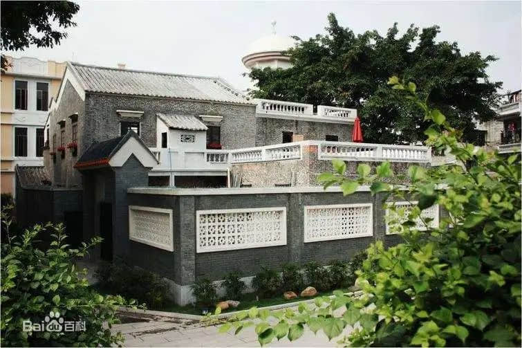 “我再也不唱粤语歌了,自从发音被嘲讽后。” “我再也不唱粤语歌了,自从发音被嘲讽后。”