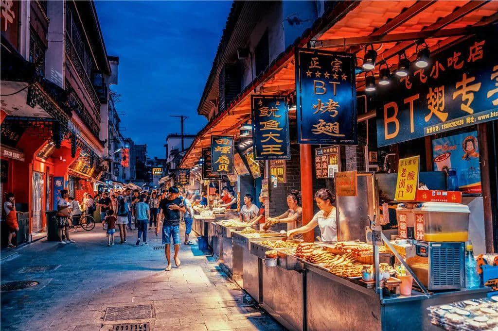 若餐饮业是疫情的重症病人,那旅游业已下达病危通知书! 若餐饮业是疫情的重症病人,那旅游业已下达病危通知书!