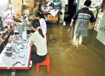 新千年广州“水浸街”极简史 新千年广州“水浸街”极简史