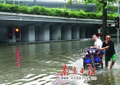 新千年广州“水浸街”极简史 新千年广州“水浸街”极简史
