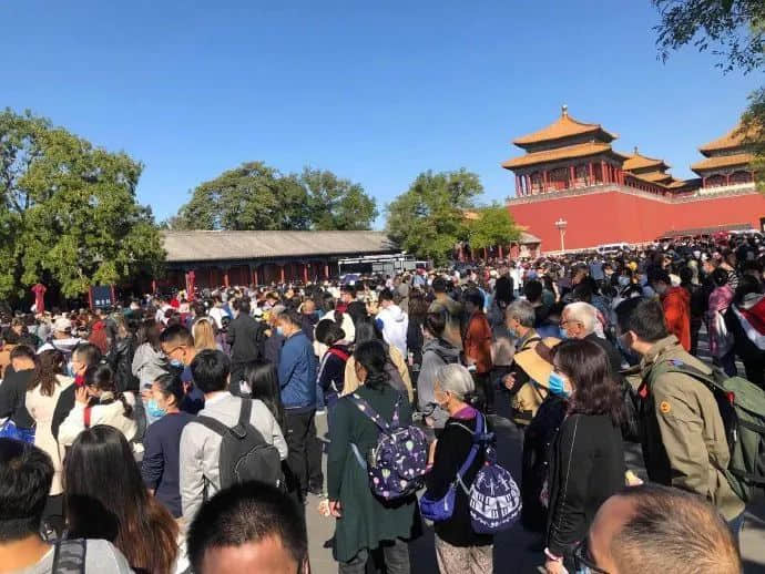 国庆出游VS在家8天,哪个更后悔? 国庆出游VS在家8天,哪个更后悔?