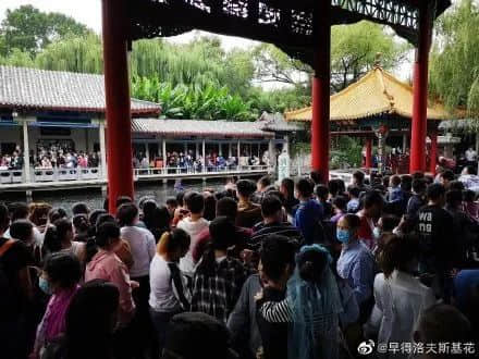 国庆出游VS在家8天,哪个更后悔? 国庆出游VS在家8天,哪个更后悔?