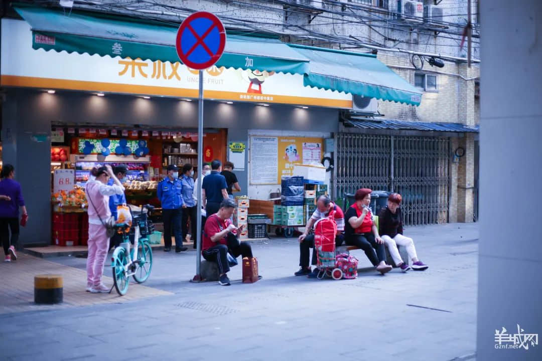 越来越年轻的广州,还容得下175万老人吗? 越来越年轻的广州,还容得下175万老人吗?