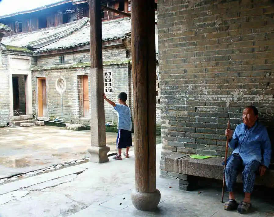 悲情乡村 留守之殇 || 莫依慈