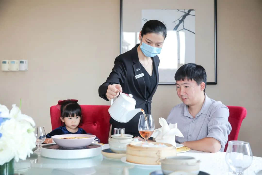 广东人的餐桌礼仪:不仅要尊重人,也要尊重食物 广东人的餐桌礼仪:不仅要尊重人,也要尊重食物