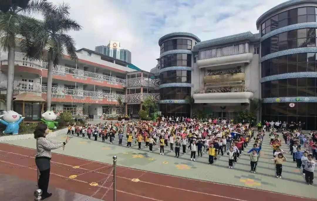 这群广州年轻人,为让下一代讲粤语,已经日更了2000个睡前故事 这群广州年轻人,为让下一代讲粤语,已经日更了2000个睡前故事