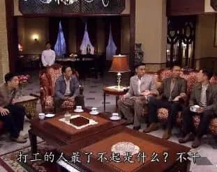 “为年会奋不顾身的我,穿上了老婆的蓬蓬裙......” “为年会奋不顾身的我,穿上了老婆的蓬蓬裙......”