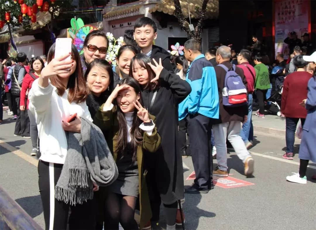 疫情仍未结束的2021,广州人还能不能逛花街? 疫情仍未结束的2021,广州人还能不能逛花街?