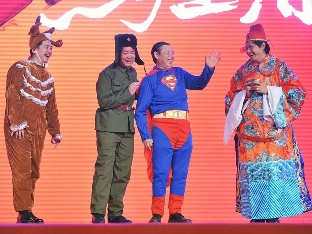 “为年会奋不顾身的我,穿上了老婆的蓬蓬裙......” “为年会奋不顾身的我,穿上了老婆的蓬蓬裙......”