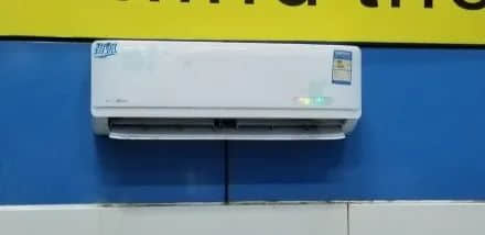 地铁冇冷气、公交在限速......广州打工仔通勤有几难? 地铁冇冷气、公交在限速......广州打工仔通勤有几难?