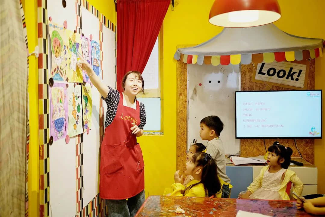 教育内卷时代,广美毕业的她却选择教孩子如何感受美 教育内卷时代,广美毕业的她却选择教孩子如何感受美