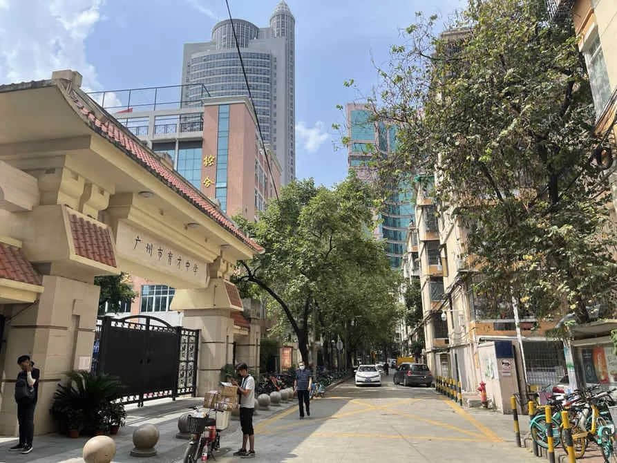 梅东路：把铁路变成三层大马路