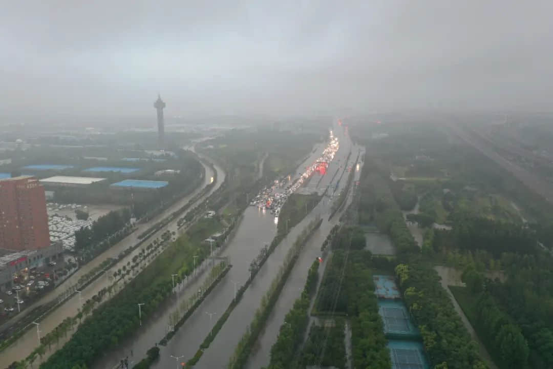 七省驰援！河南暴雨救援电话+紧急求助通道，请扩散！