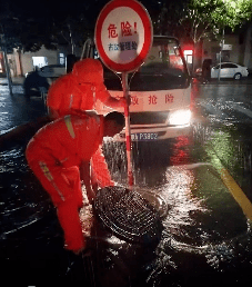 七省驰援！河南暴雨救援电话+紧急求助通道，请扩散！