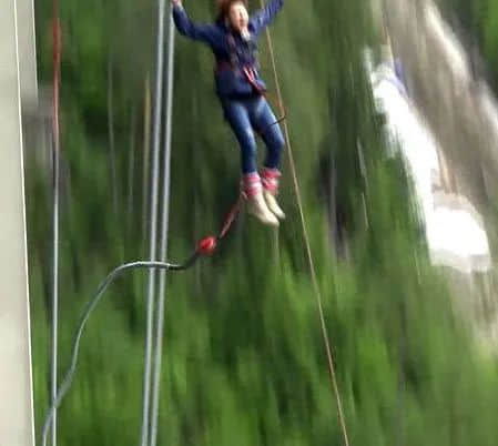 拆掉“笨猪跳”的白云山,正成为广州年轻人凌晨三点夜爬圣地 拆掉“笨猪跳”的白云山,正成为广州年轻人凌晨三点夜爬圣地