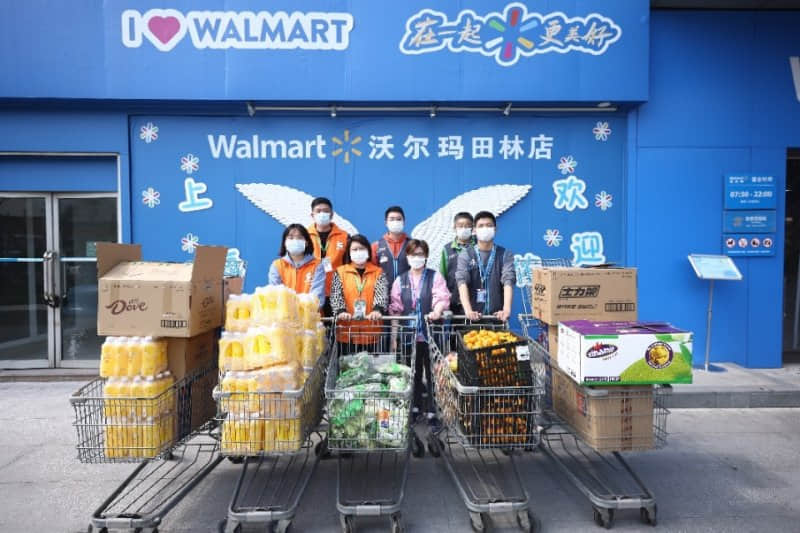 配图说明:沃尔玛中国在上海的山姆和大卖场试点余量食物定期捐赠