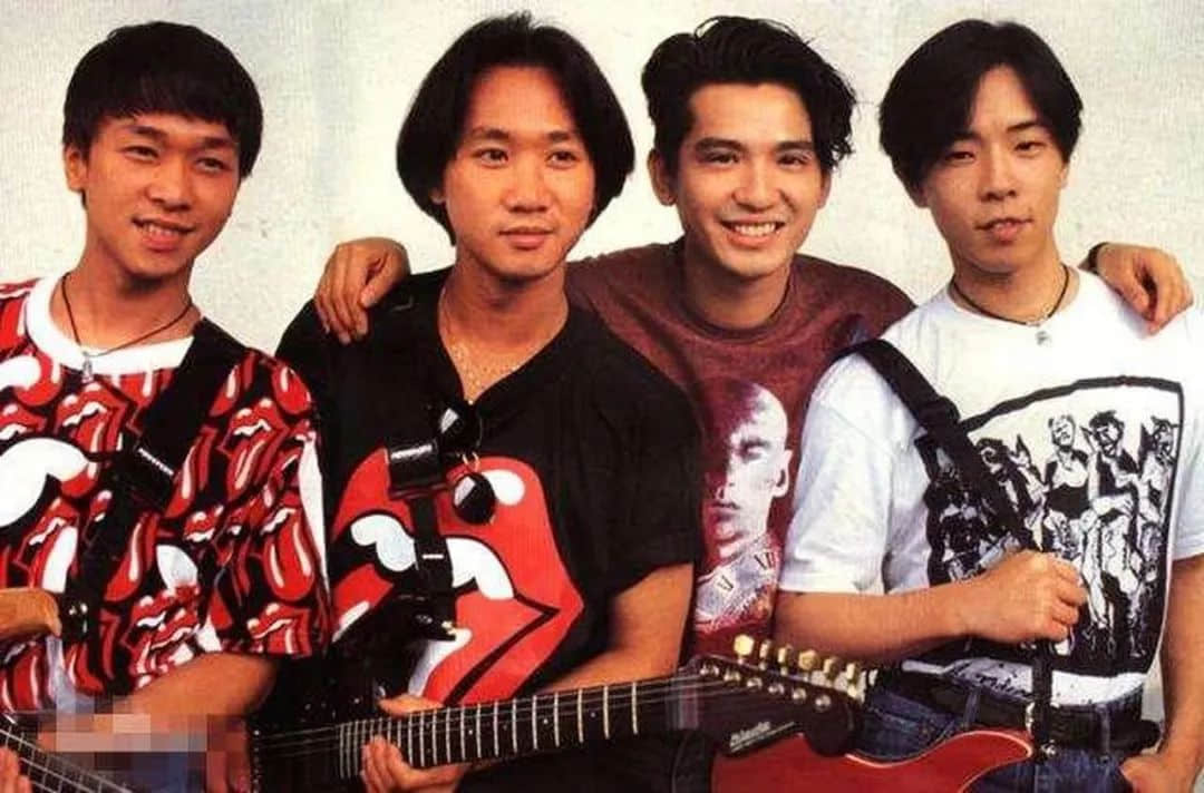 为什么连不会粤语的00后都爱唱《海阔天空》? 为什么连不会粤语的00后都爱唱《海阔天空》?