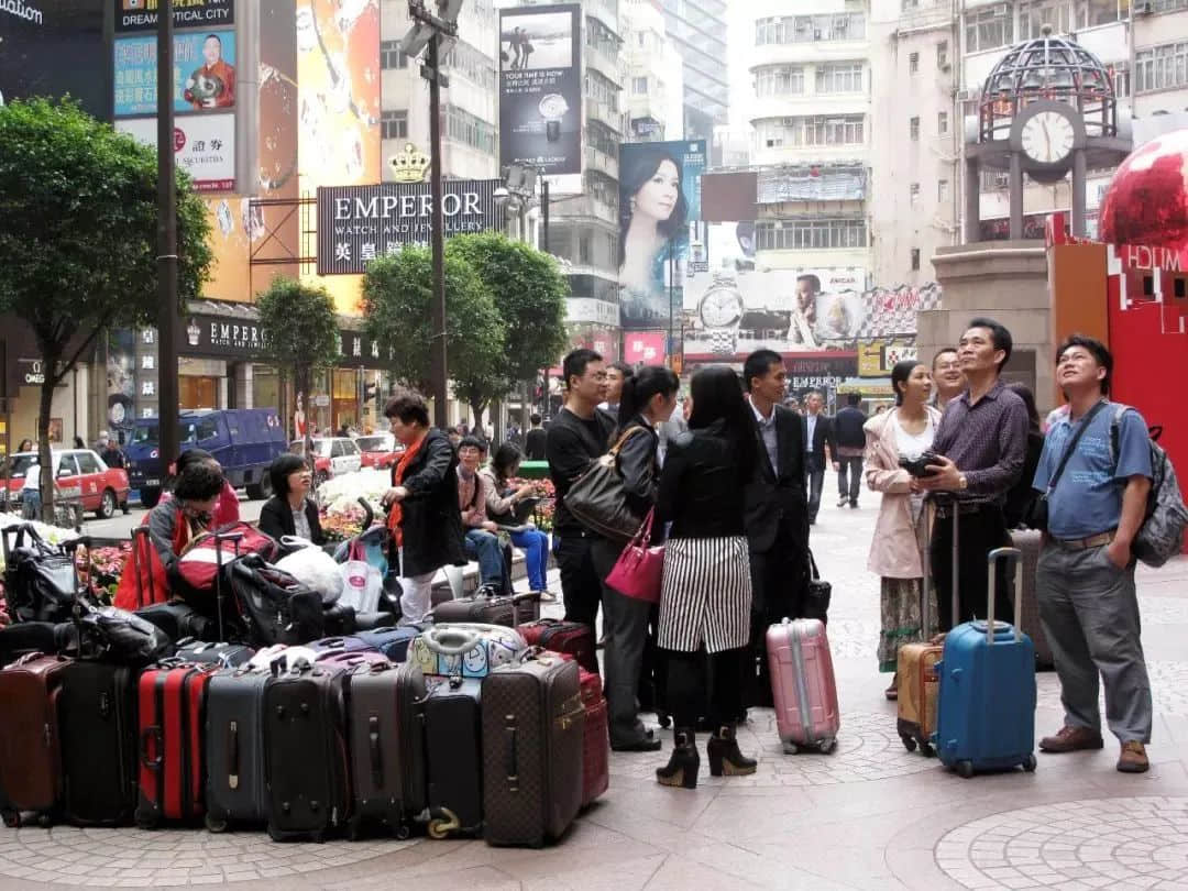 你所乘坐的广九直通车,即将抵达历史终点站…… 你所乘坐的广九直通车,即将抵达历史终点站……